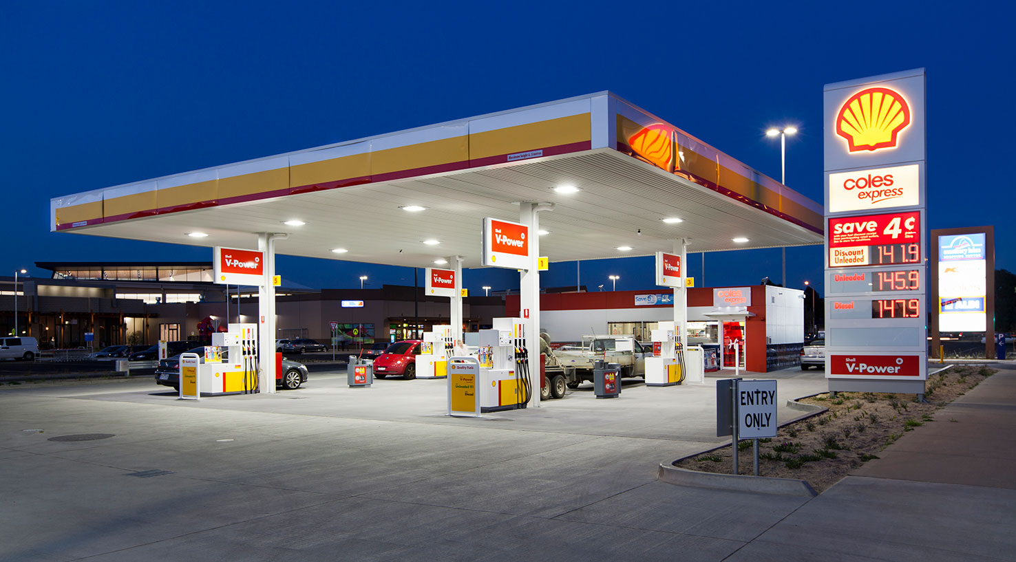 Ares express. Shell сервис. Станция обслуживания автомобилей Caltex в Австралии. Самообслуживание. Expensive fuel.